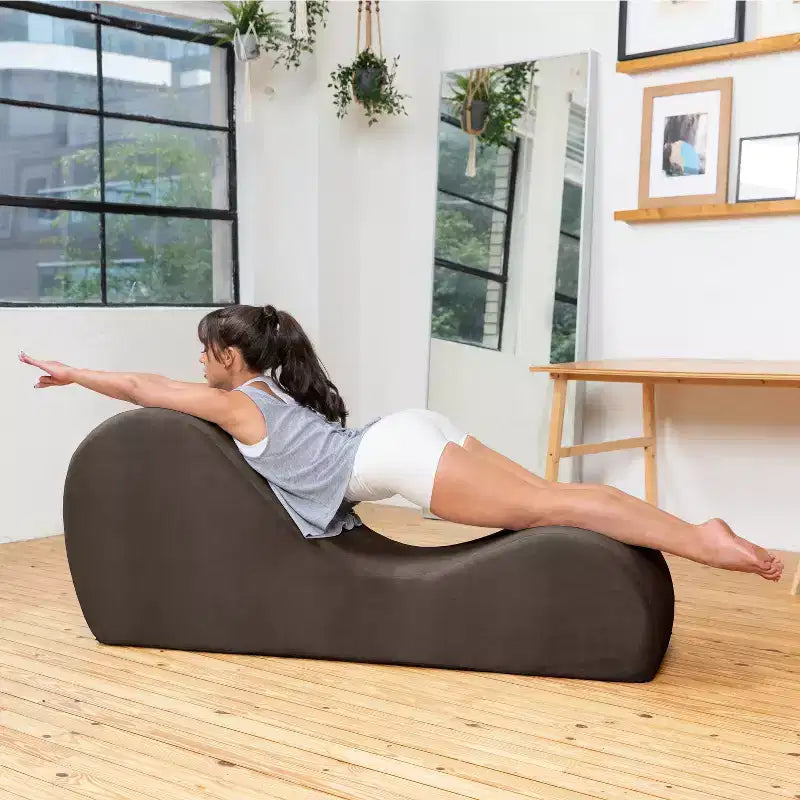 Elegancki szezlong Avana do jogi – wyprodukowano w USA – idealny do rozciągania, relaksu, ćwiczeń i nie tylko, 60D x 18W x 26H cali, jasnoszary