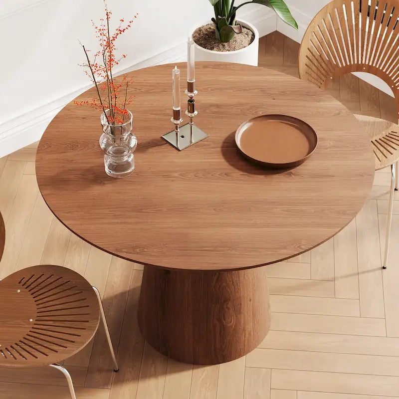 Table ronde de salle à manger pour 4 à 6 personnes, avec veinure naturelle du bois et piétement conique en bois, style rustique minimaliste
