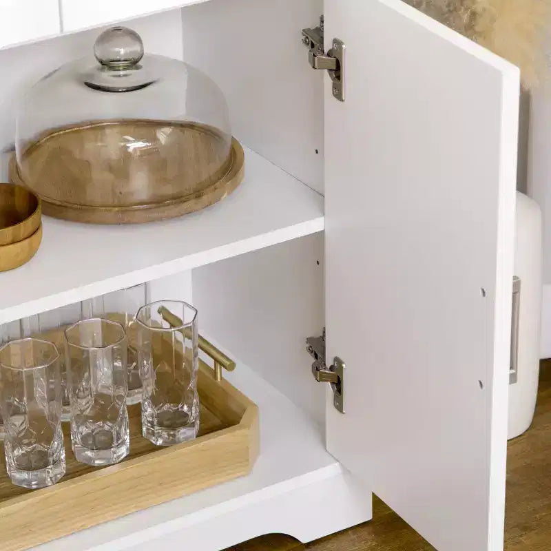 Modern keukenbuffet met opbergruimte, keukeneiland, kast voor eetkamer en woonkamer
