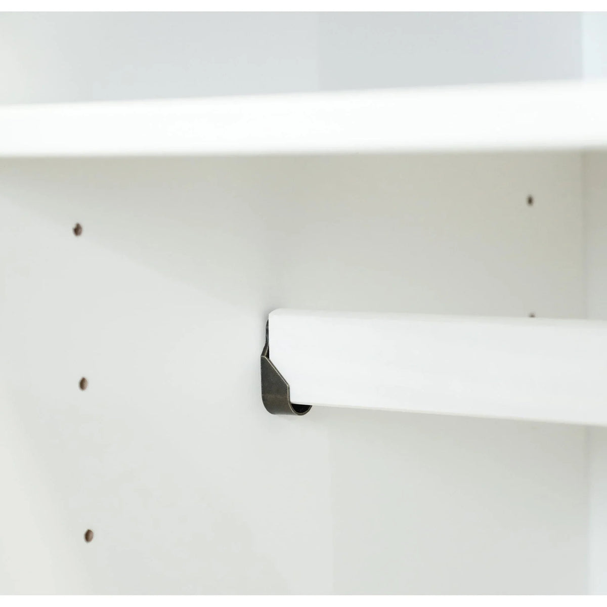 Palace Imports Kyle 4-türiger Kleiderschrank aus 100 % Massivholz mit Türen aus Massivholz oder Spiegelglas