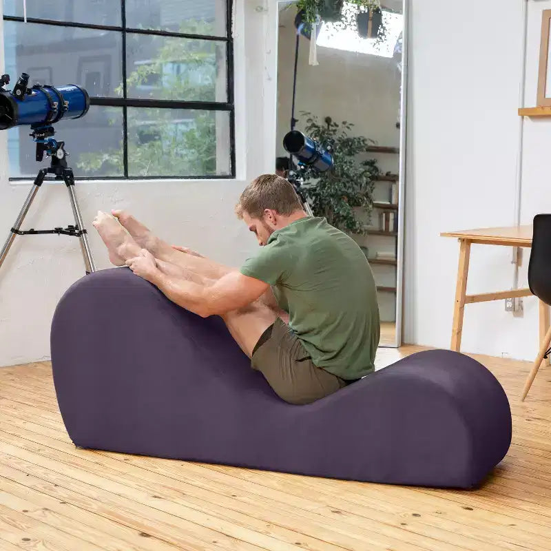 Elegancki szezlong Avana do jogi – wyprodukowano w USA – idealny do rozciągania, relaksu, ćwiczeń i nie tylko, 60D x 18W x 26H cali, jasnoszary