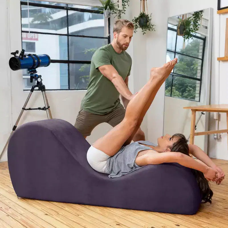 Elegancki szezlong Avana do jogi – wyprodukowano w USA – idealny do rozciągania, relaksu, ćwiczeń i nie tylko, 60D x 18W x 26H cali, jasnoszary