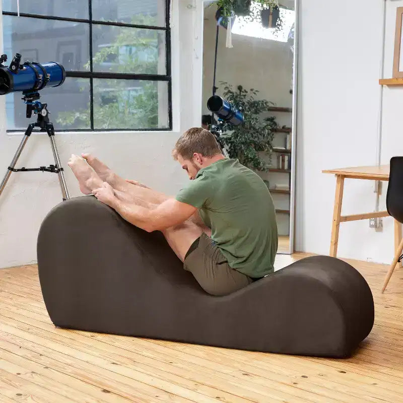 Elegancki szezlong Avana do jogi – wyprodukowano w USA – idealny do rozciągania, relaksu, ćwiczeń i nie tylko, 60D x 18W x 26H cali, jasnoszary