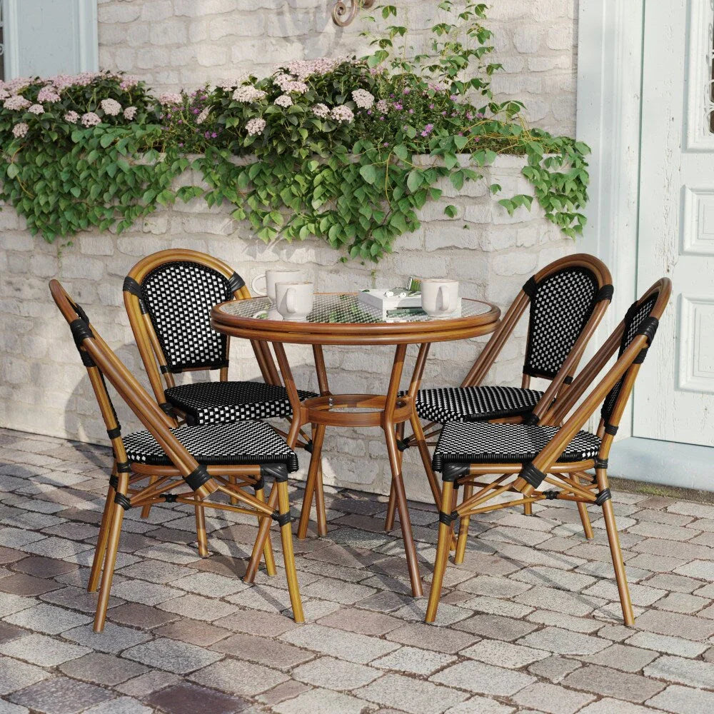 Gewerbliches Bistro-Set für drinnen und draußen mit Tisch und vier Stühlen