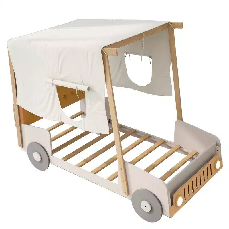 Letto per bambini a forma di auto in legno Whisen con cuscino, telo per il soffitto e LED - Naturale