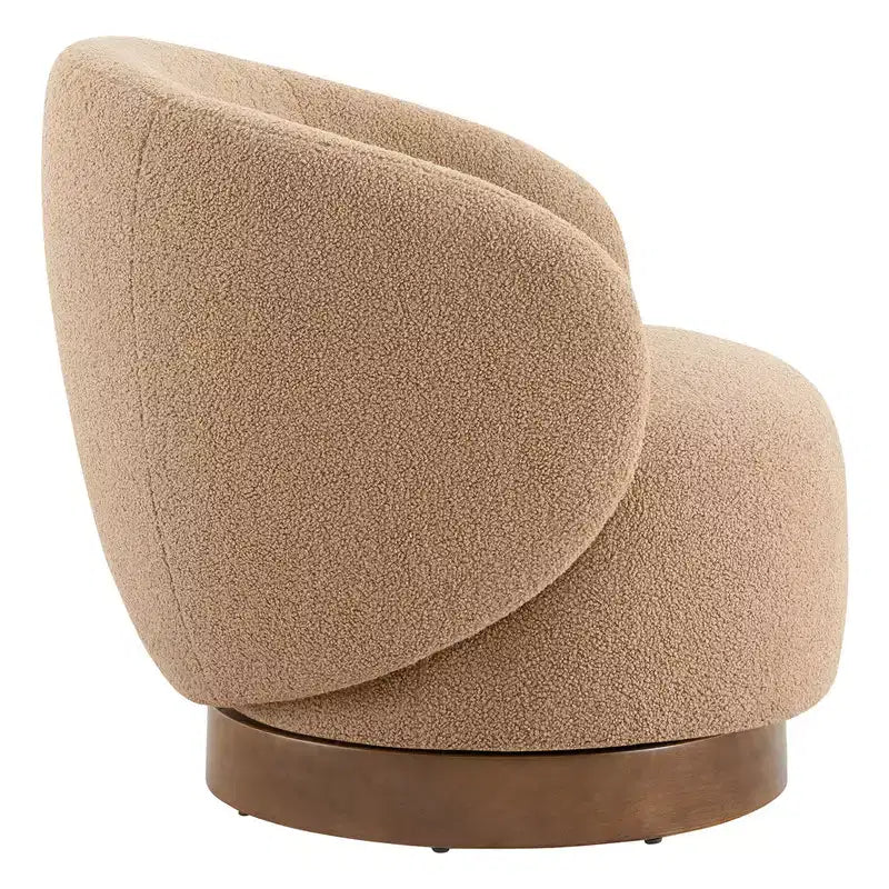 Poltrona barrel girevole imbottita d'accento Spruce&Spring con base in legno