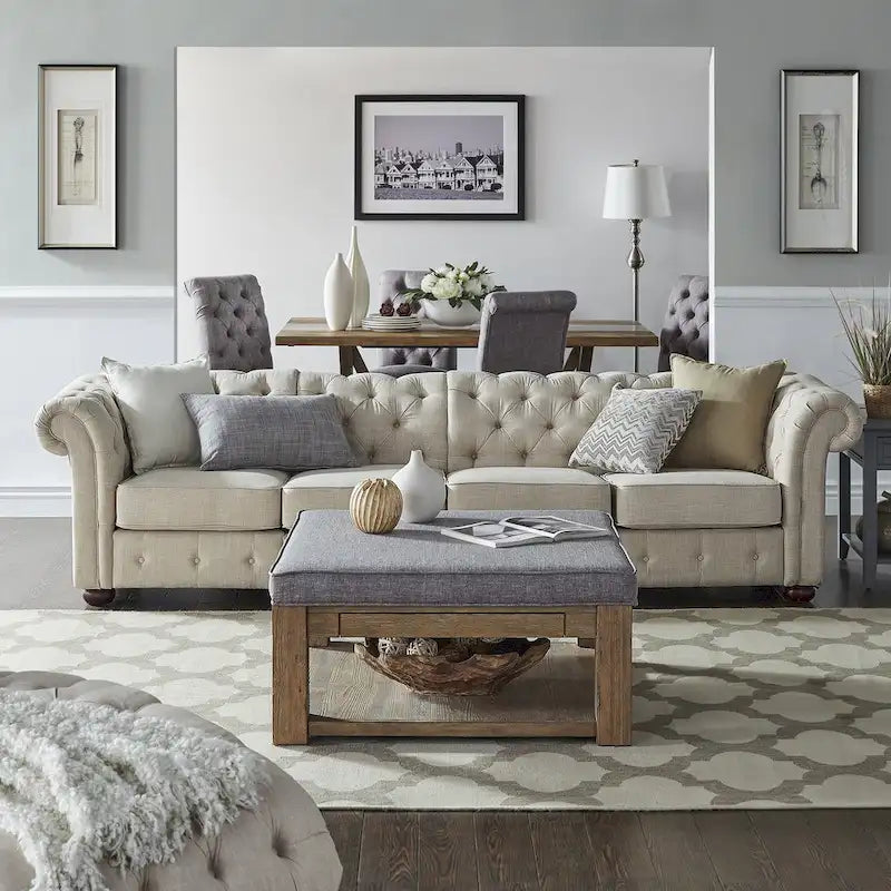 Divano modulare Chesterfield Knightsbridge in lino beige con capitonné di iNSPIRE Q Artisan