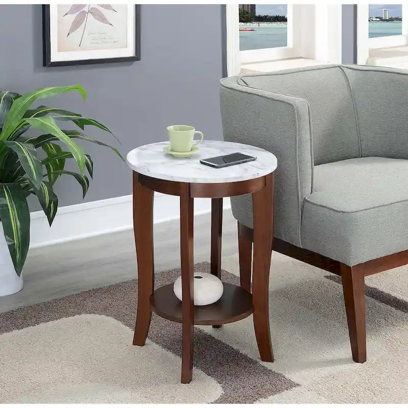 Table d’appoint ronde American Heritage de Convenience Concepts avec étagère