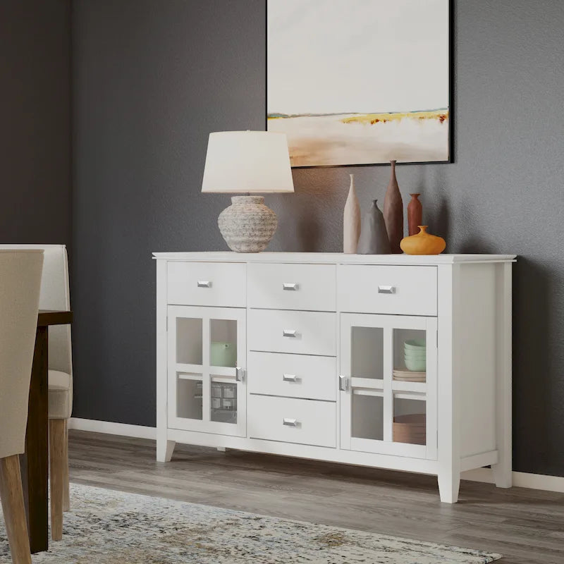 Aparador buffet de madera maciza de estilo transicional Stratford de WYNDENHALL - 54 pulgadas de ancho