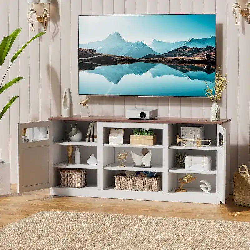 TV-Schrank mit Doppeltüren im Scheunenstil und Stauraum