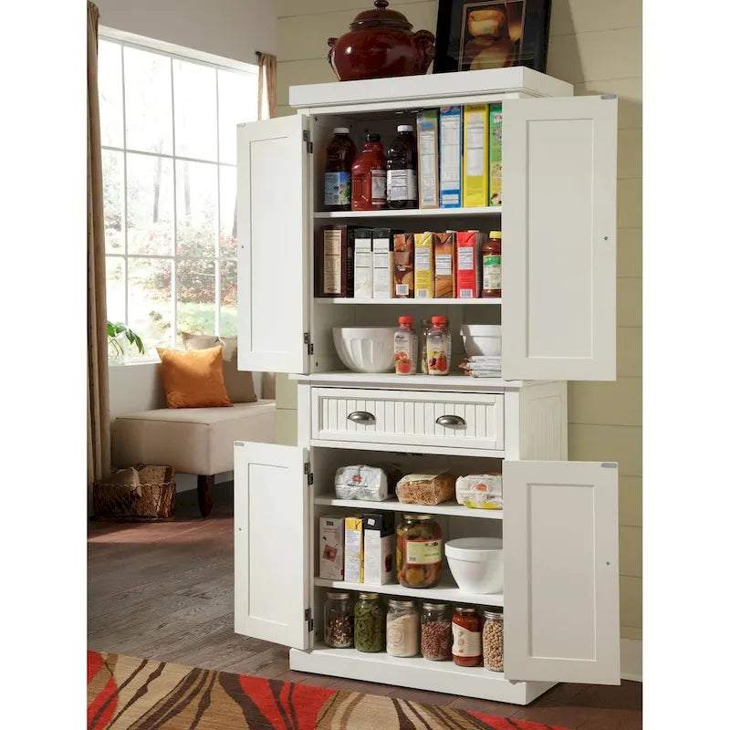 Homestyles Nantucket Vorratsschrank in geschliffenem Off-White mit vier Türen – N/A