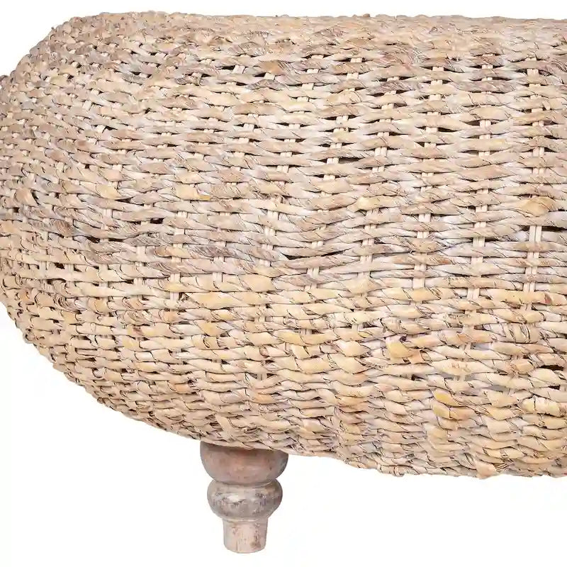 Otomana redonda de mesa de centro de abacá blanqueado natural en blanco de East at Main