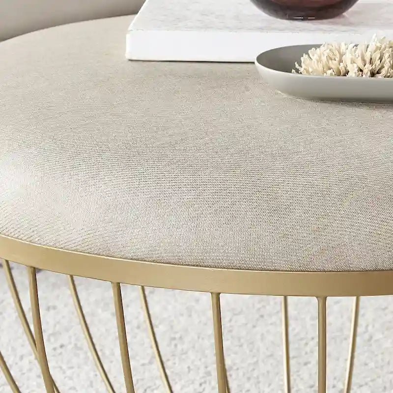 Jinger kerek, szövetkárpitozású puff az iNSPIRE Q Modern kínálatából