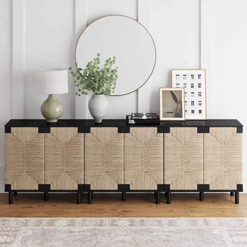 Mobiletto decorativo in legno Beacon di Nathan James con ante in giunco marino e ripiano regolabile