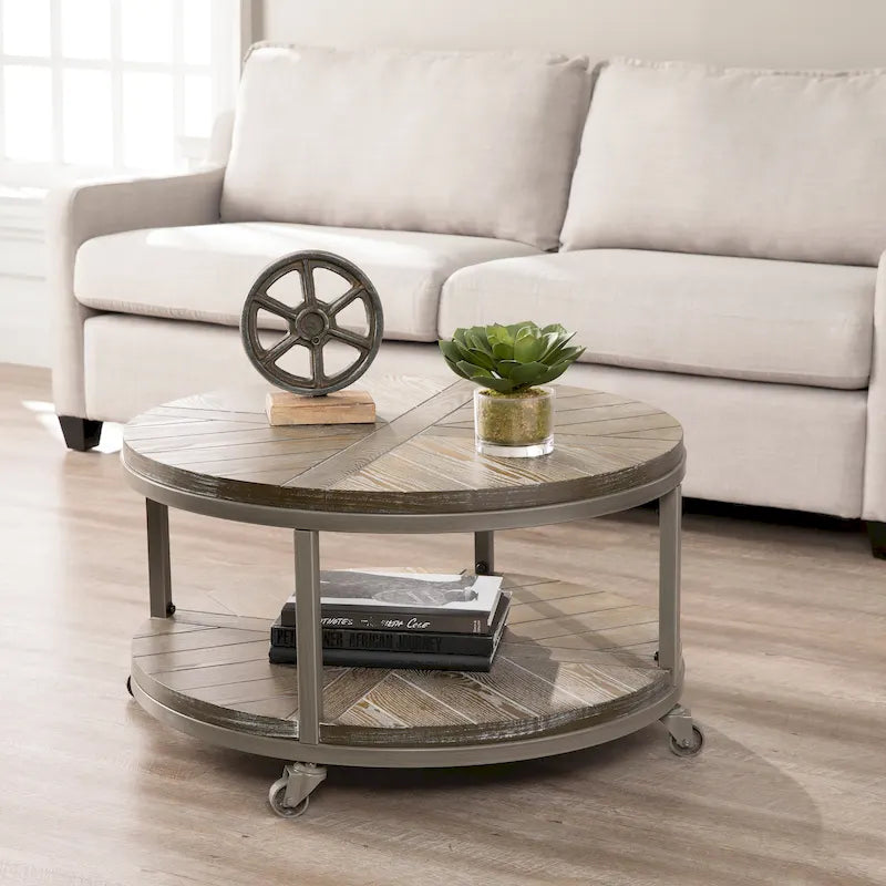 Table basse ronde industrielle rustique en bois Kenya de SEI Furniture avec étagère