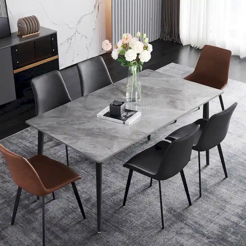 Tavolo da pranzo da cucina moderno per 6 persone, piano rettangolare in marmo con gambe metalliche rastremate