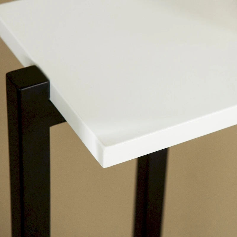Mesa consola contemporánea estrecha Hedley negra con detalles blancos de SEI Furniture