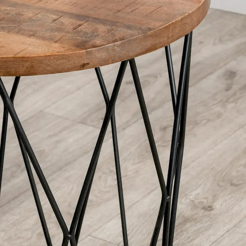 Tavolino laterale rotondo geometrico Chester di Kosas Home - 24 H x 20 W x 20 D