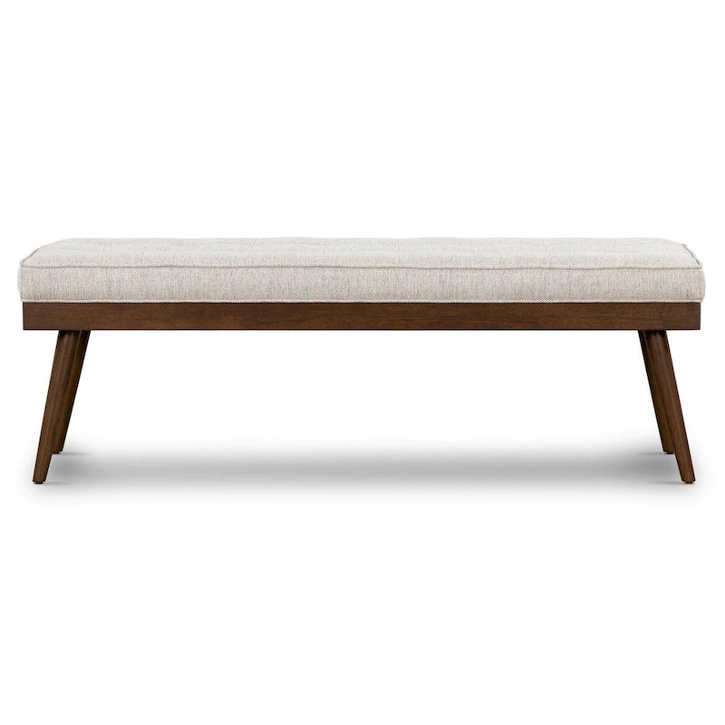 Banc en tissu Luca de Poly & Bark – assise capitonnée avec pieds en bois massif