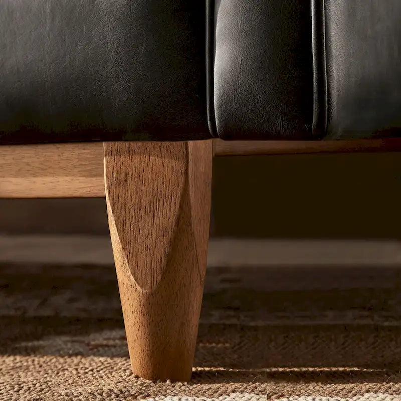 Divanetto Tullio in pelle nera con trapuntatura a bottoni di iNSPIRE Q Modern - Divano