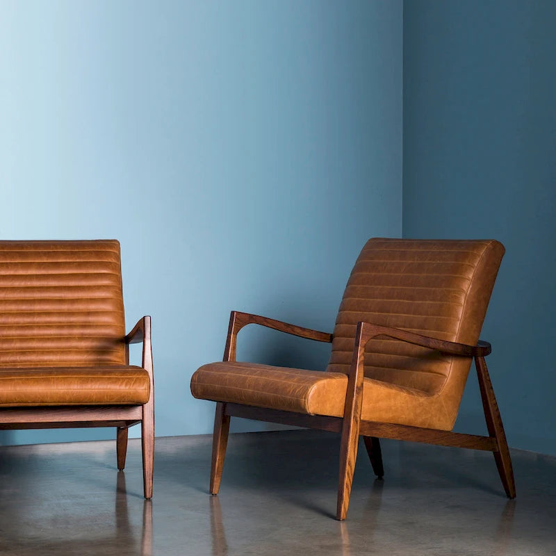 Poltrona lounge Rowan di Poly & Bark — vera pelle italiana pieno fiore