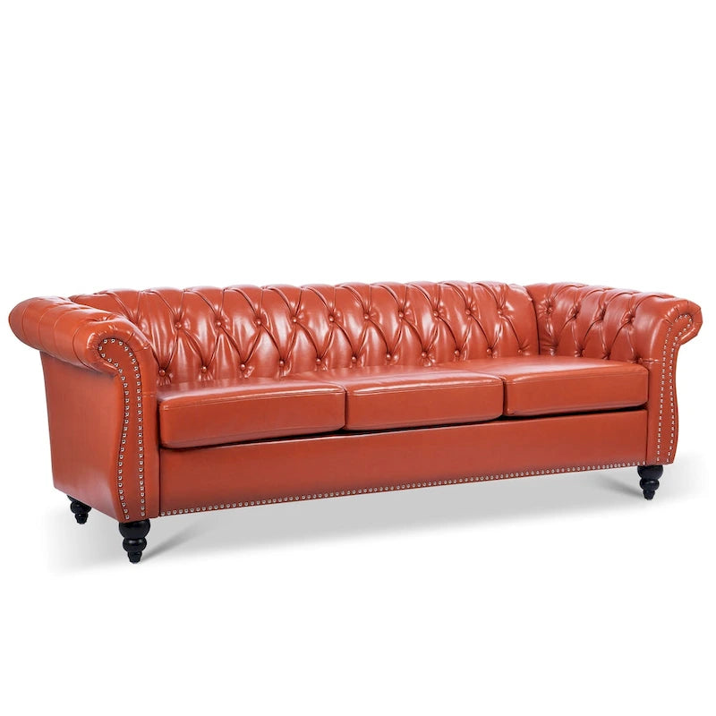 Klassisch elegantes 84.65-Dreisitzer-Chesterfield-Sofa mit gerollten Armlehnen aus PU-Leder – stabile Birkenbeine, weiche Polsterung