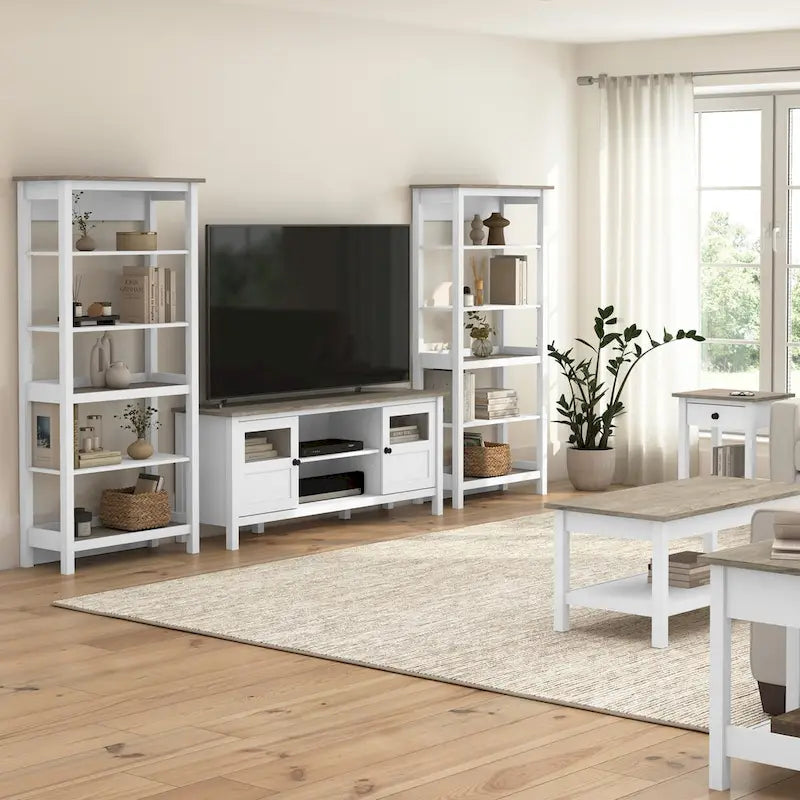 Mayfield Beistelltisch im Landhausstil von Bush Furniture.