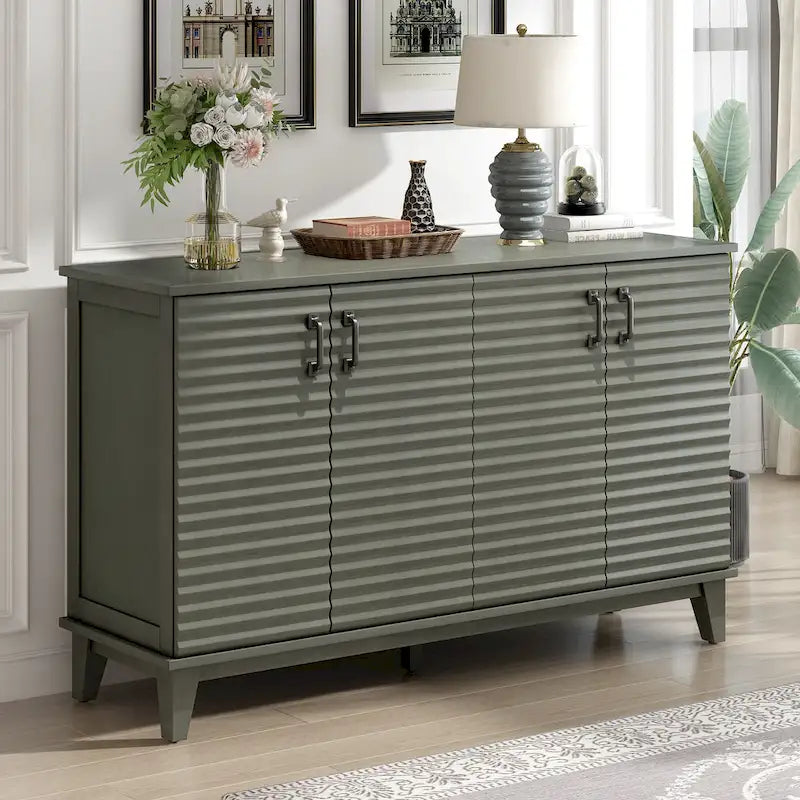 Buffet moderne à 4 portes avec grand espace de rangement, étagères réglables et poignées en métal