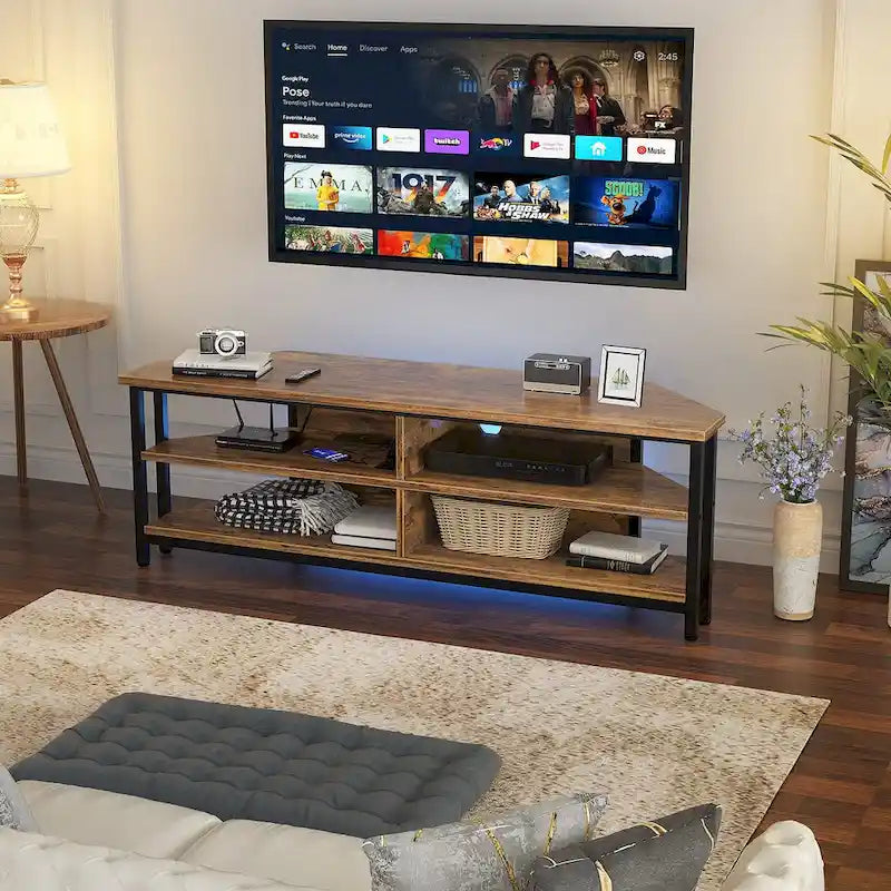 Maalaistyylinen puinen kulma-TV-taso pistorasialla, tilaa säästävä viihdekeskus ja TV-konsolipöytä