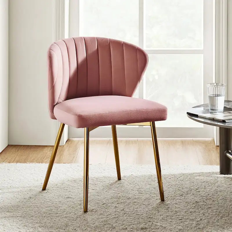 Chaise d’appoint de salle à manger Luna moderne glamour, rembourrée, avec dossier capitonné et petit piètement, par HULALA HOME
