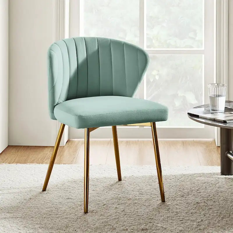 Chaise d’appoint de salle à manger Luna moderne glamour, rembourrée, avec dossier capitonné et petit piètement, par HULALA HOME