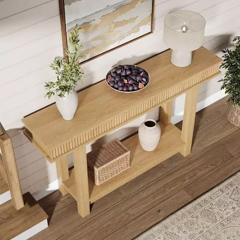 Console en bois cannelé de style champêtre à 2 niveaux avec rangement sur étagère, table d’entrée rectangulaire étroite à placer derrière un canapé pour vestibule, couloir ou salon