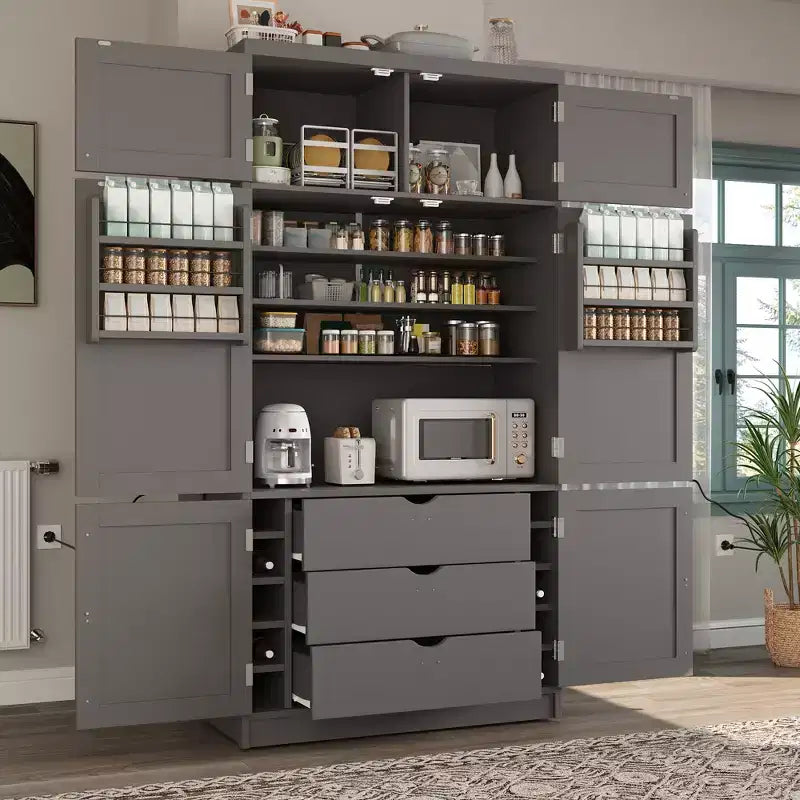 Dispensa alta da cucina con prese di corrente, grande armadio indipendente con supporto per microonde, cassetti, ripiani, portabottiglie e ripiano nell’anta