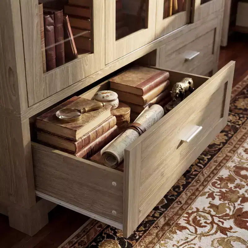 Famapy Vitrine in heller Eichenholzoptik: 160 cm breit, Schiebetüren aus Glas und Schubladenstauraum, geräumiger Organizer für Bibliotheken und Wohnzimmer