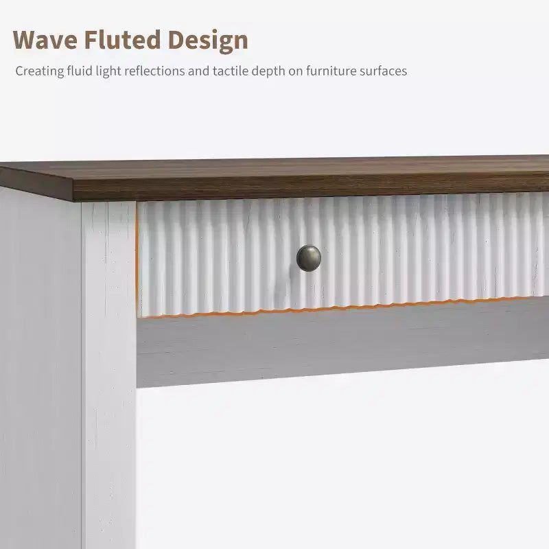 Geriffelter Stauraum-Schreibtisch fürs Homeoffice, moderner Chefschreibtisch mit 54 Zoll und Ladestation, Computertisch aus Holz mit Aktenschubladen fürs Arbeitszimmer