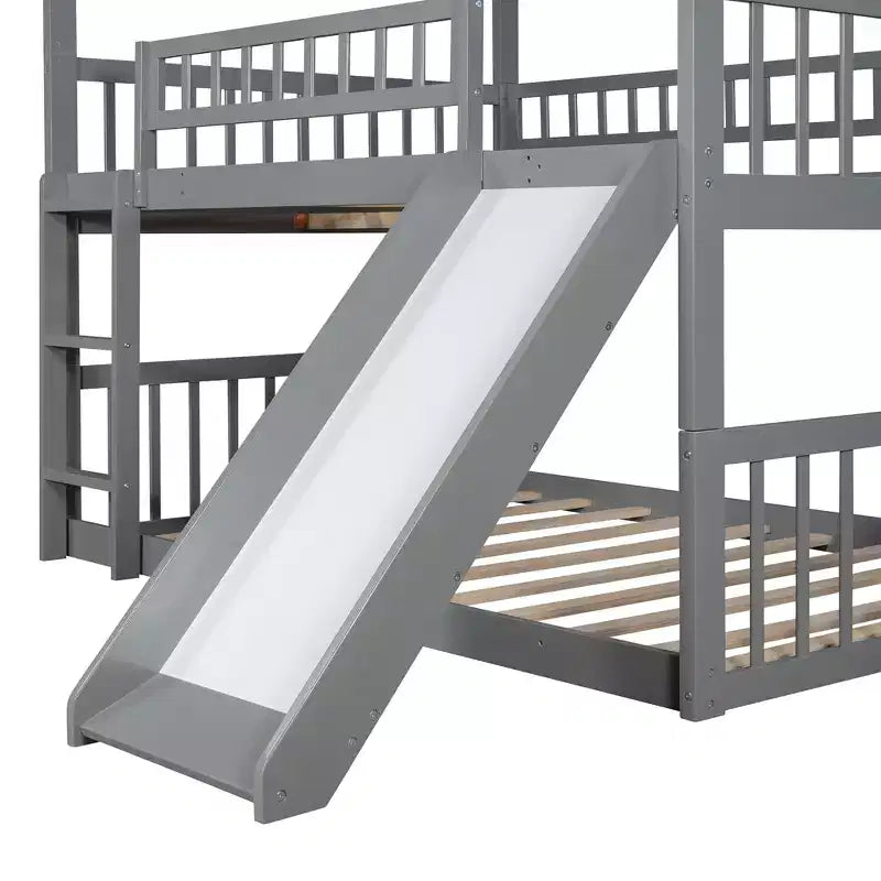 Stapelbed voor drie personen, full-over-full, met ombouwbare ladder en glijbaan, driepersoonsbed met valbeveiliging, wit/grijs/espresso - ModernLuxe