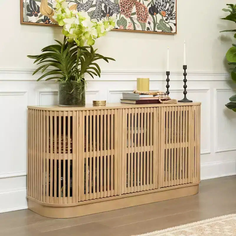 Plank+Beam Contour Sideboard aus Massivholz mit 3 Türen, 59-Zoll-TV-Ständer fürs Wohnzimmer
