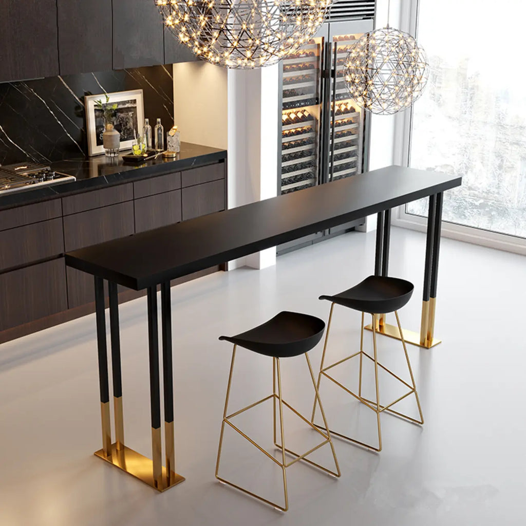 Table de bar rectangulaire luxueuse en bois avec piètement traîneau doré pour les repas