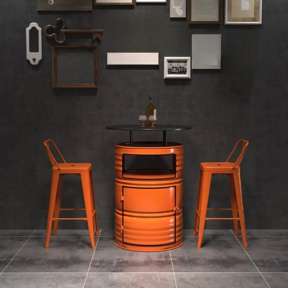 Tables de bar industrielles en métal noir et orange en forme de fût pour rangement