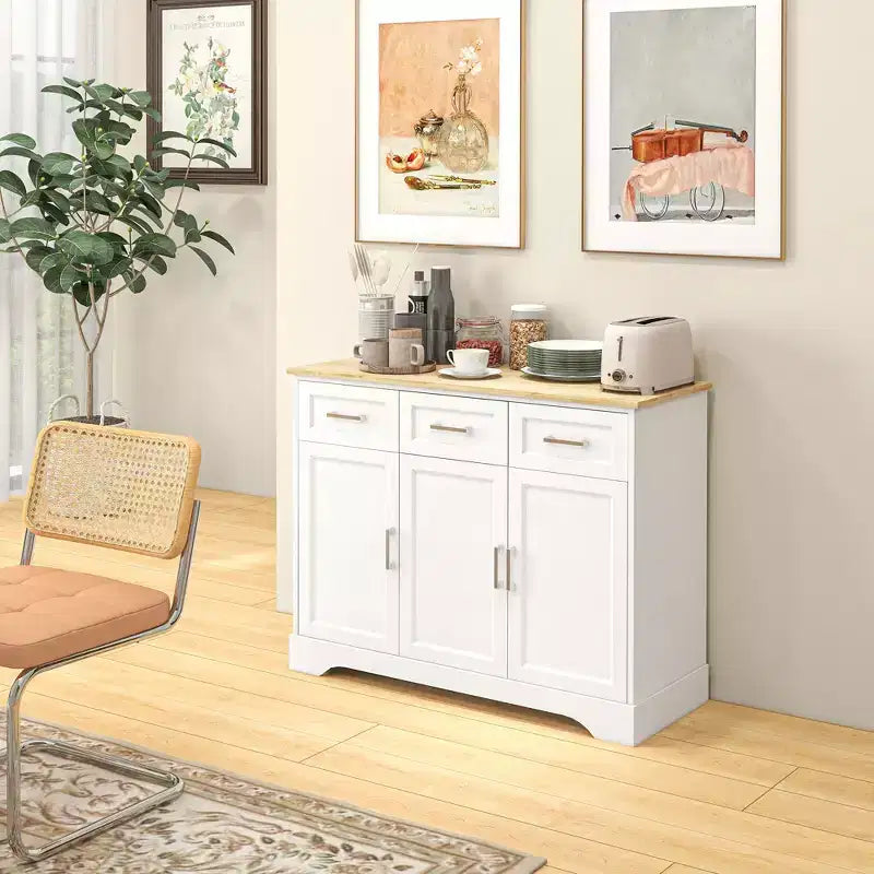 Modern keukenbuffet met opbergruimte, keukeneiland, kast voor eetkamer en woonkamer