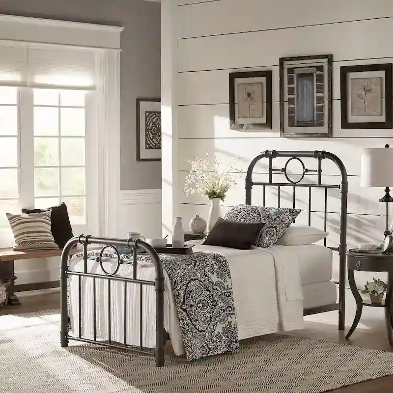 Black Metal Bed