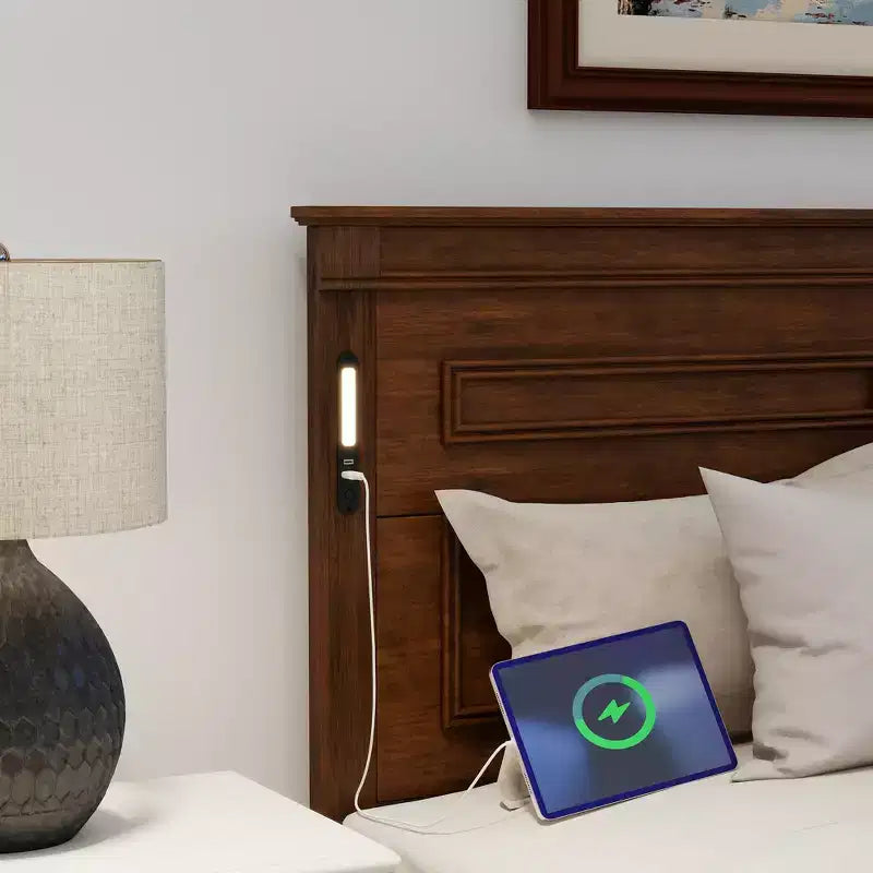 ModernLuxe platformbed voor eenpersoons- of tweepersoonsformaat met hoog hoofdbord, rustiek houten bedframe met 2 laden, ledverlichting en USB-poorten