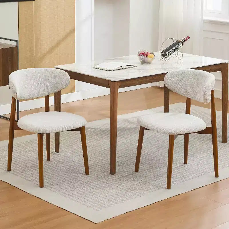 Set van 4 eetkamerstoelen, modern gestoffeerd ontwerp uit het midden van de eeuw, landelijke keukenstoelen met gewatteerde stoffen zitting en houten poten, beige