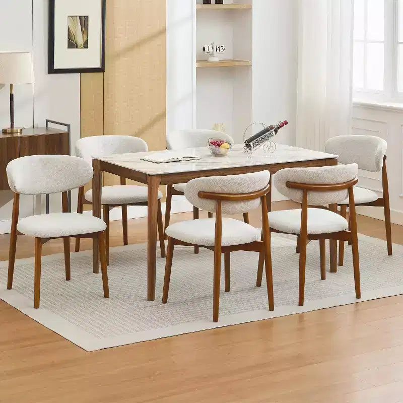 Set van 4 eetkamerstoelen, modern gestoffeerd ontwerp uit het midden van de eeuw, landelijke keukenstoelen met gewatteerde stoffen zitting en houten poten, beige