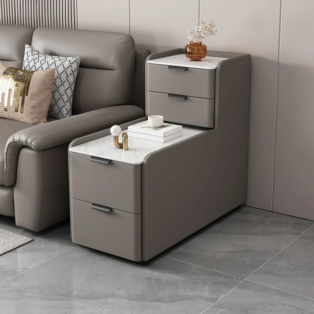 Tavolino laterale alto per divano, in legno a forma di L, con 4 cassetti e piano effetto pietra