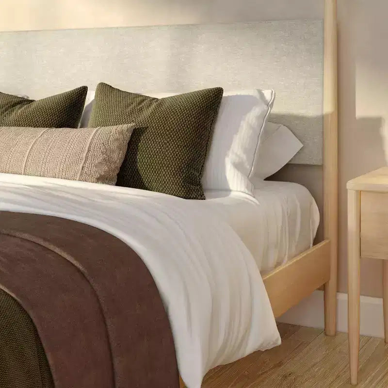 Letto king-size a baldacchino Harbor con testiera imbottita, biondo/Caffè svizzero (MD2411-01)